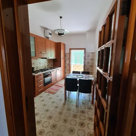 Casa Iside Oria (Brindisi)